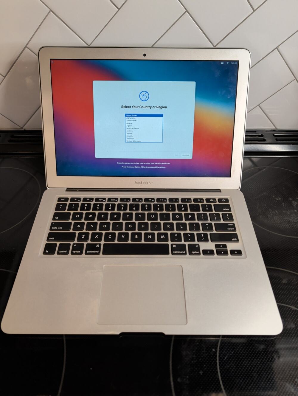 Apple MacBook Air 13-inch Early 20141.4GHz i5 4GB RAM macOS Big Sur A1466